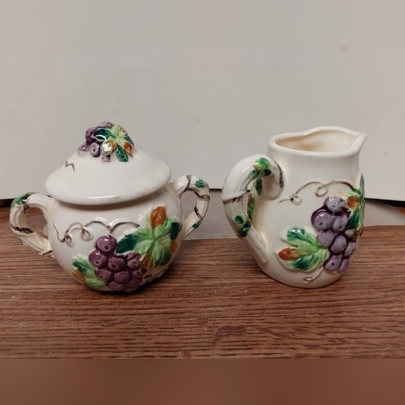 Vintage* Grape Sugar and Creamer Set - Picture 3 of 11